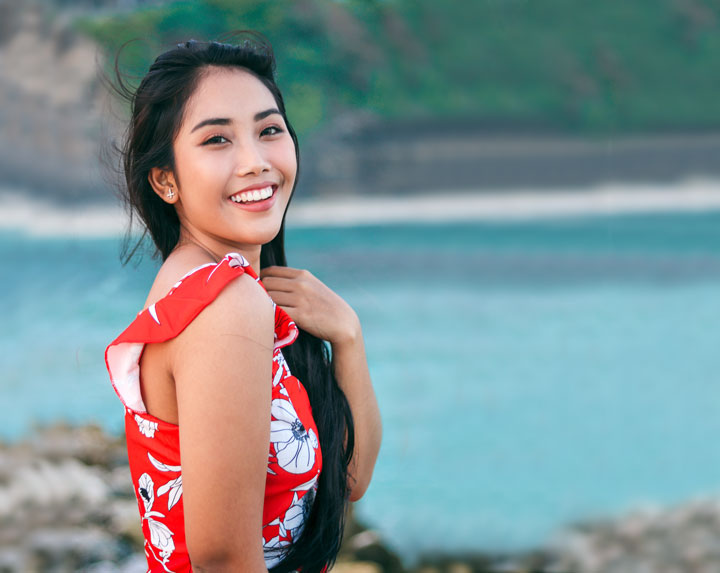 smiling Philippines girl